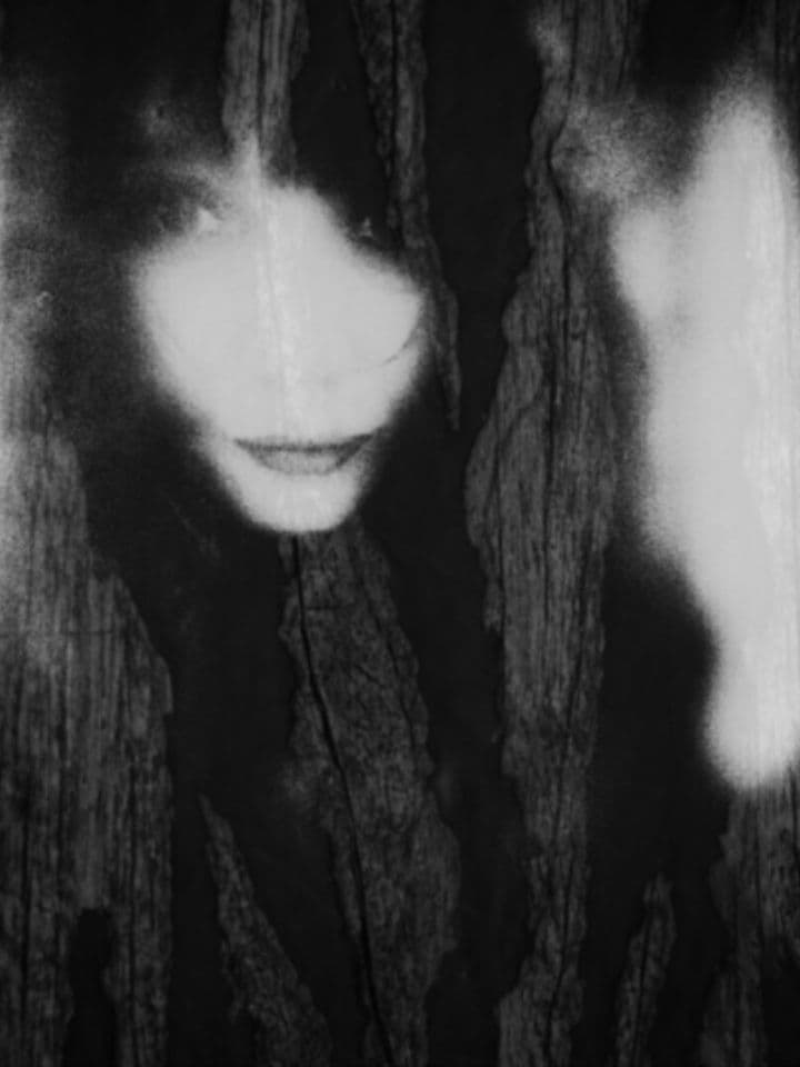 003=Linny au bois dormant, 2020_Linny Sleeping Beauty, 2020.jpg