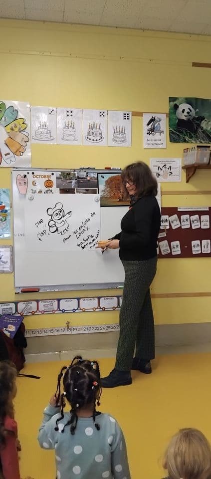 026= Dans une maternelle de Loury, autour de Qui a peur de la nuit ? photo de Catherine Kooyman, 2025_In a kindergarten in Loury, based on Who's Afraid of the Night? Photo by Catherine Kooyman, 2025.jpg